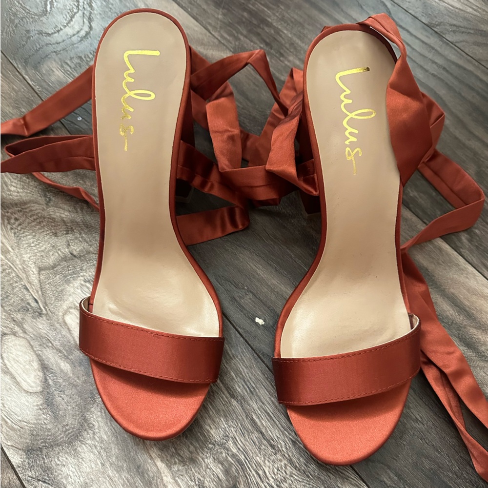 New lulus red lace up heels size 10